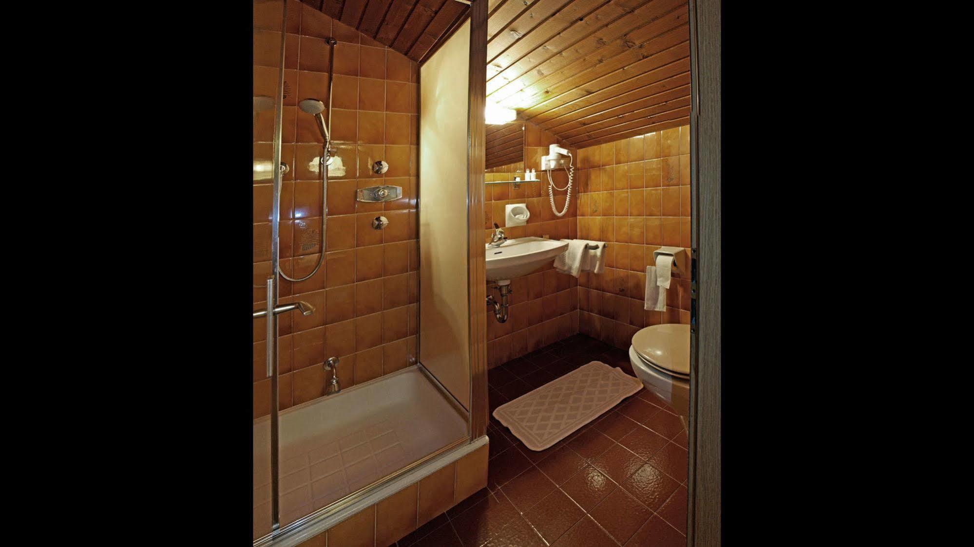 Hotel Trenker Braies (Prags) Exterior foto